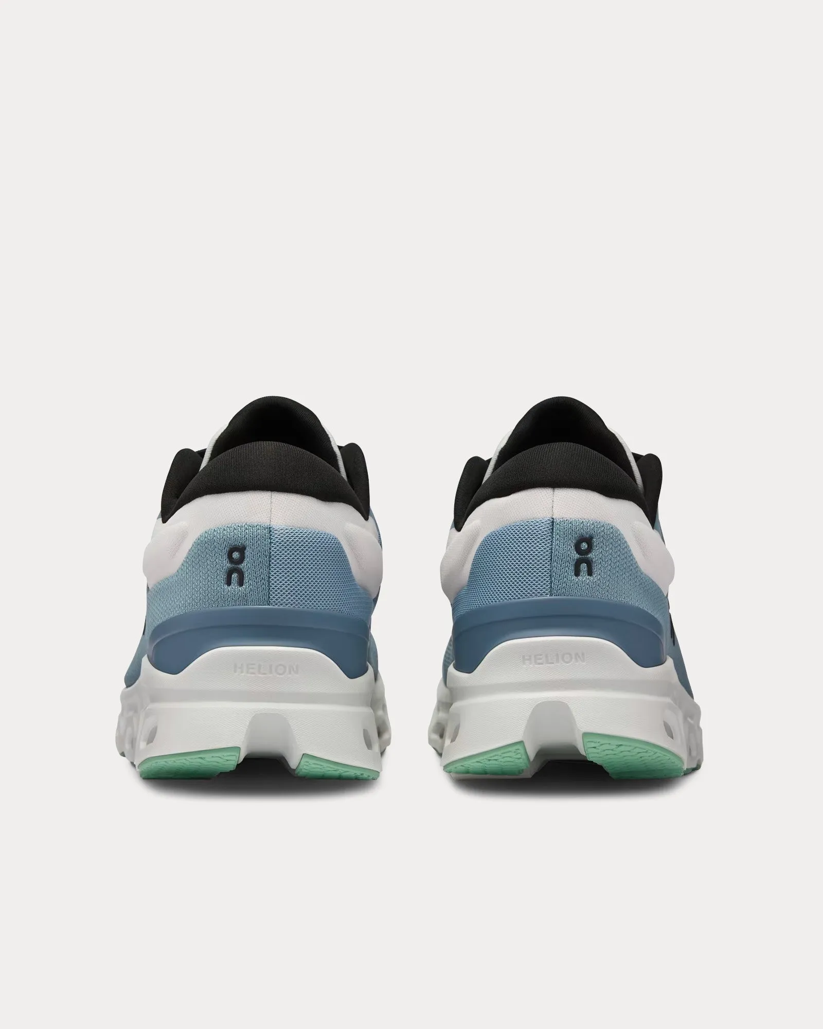 Cloudstratus 3 Wash / Metal Running Shoes