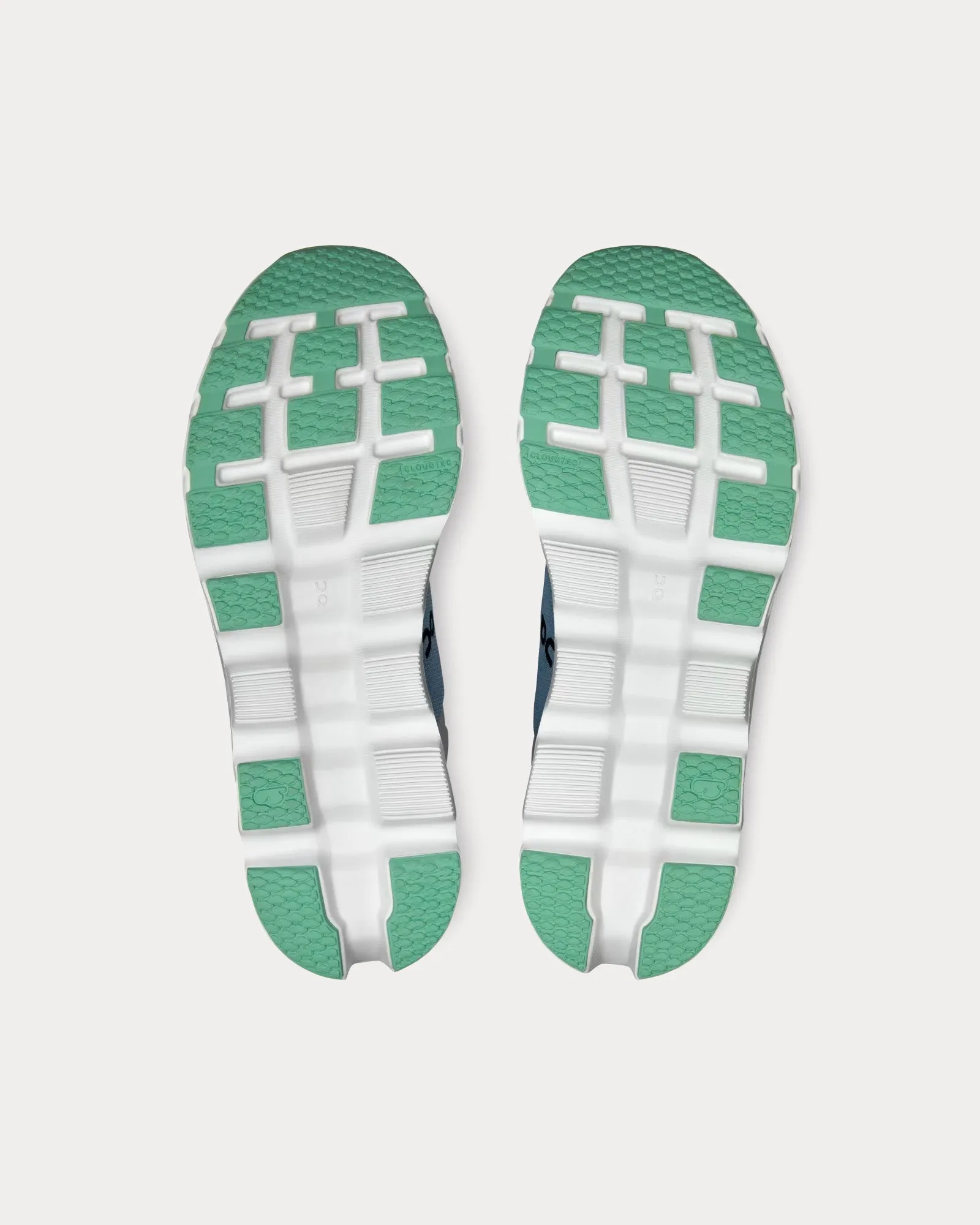 Cloudstratus 3 Wash / Metal Running Shoes
