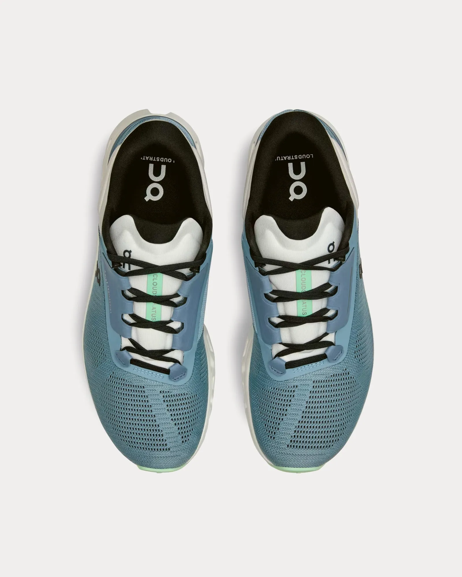 Cloudstratus 3 Wash / Metal Running Shoes