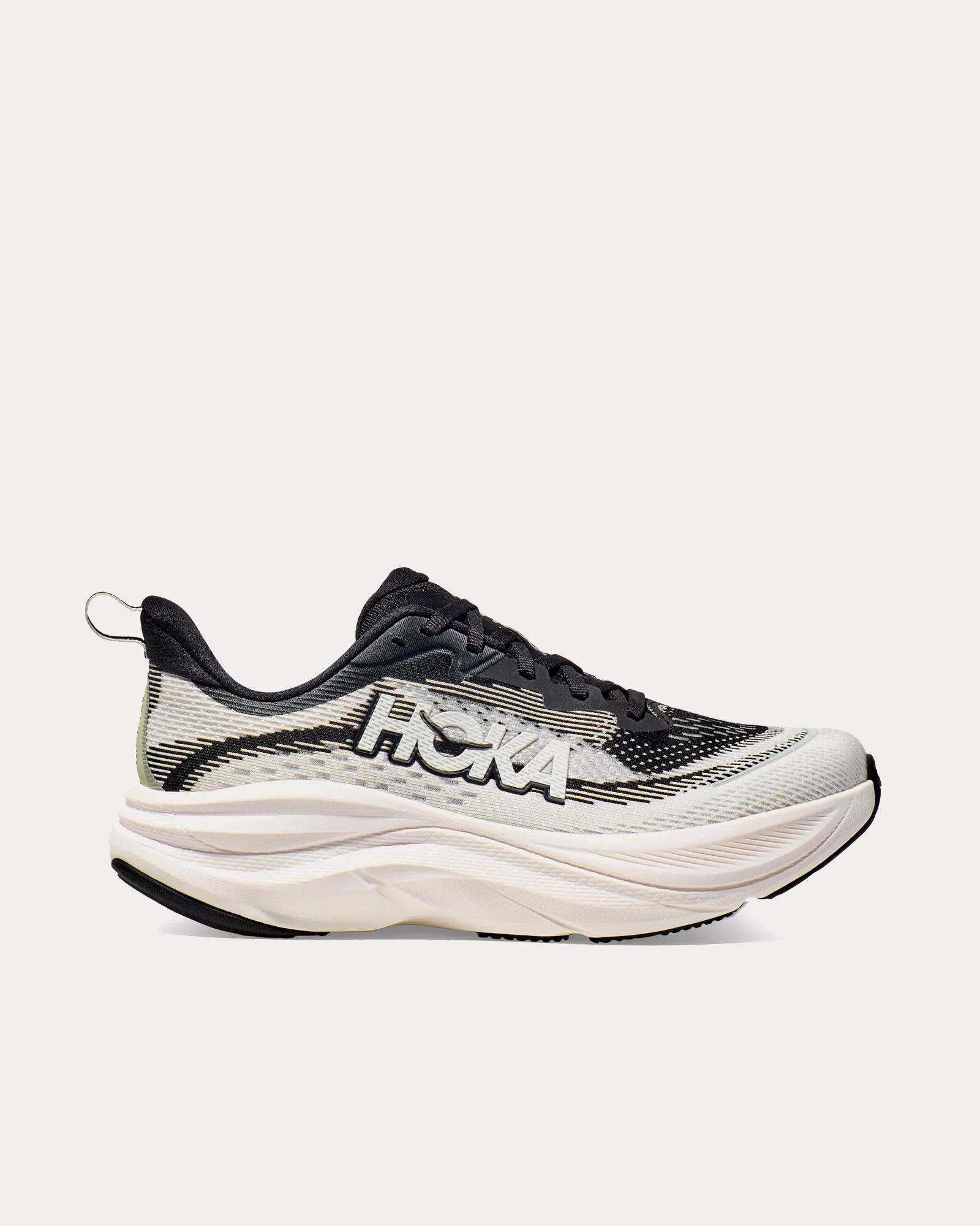 Skyflow Black / White Running Shoes